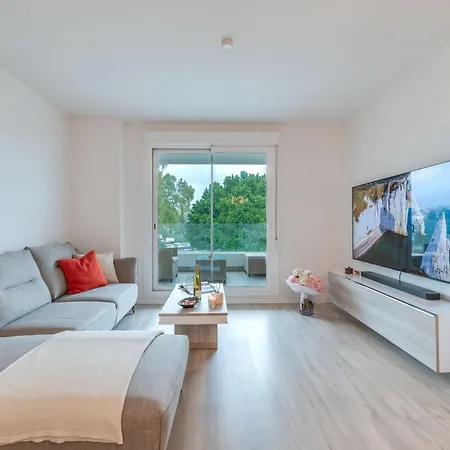 Elegant 2 Bdrm Minimalist W Pool & Bbq Appartement Marbella