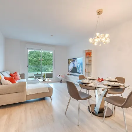 Appartement Elegant 2 Bdrm Minimalist W Pool & Bbq Marbella